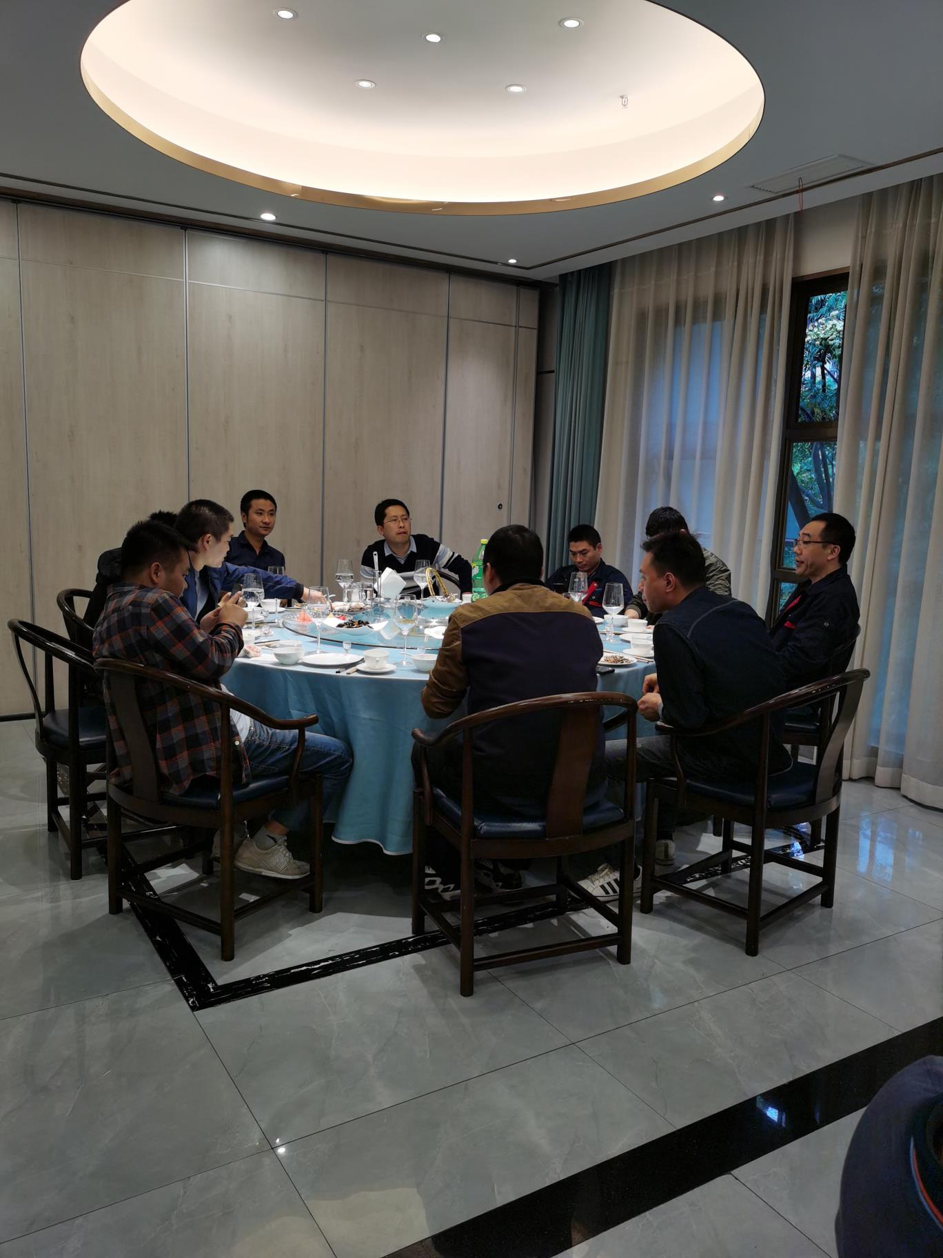 工业机器人厂家.jpg 工业机器人厂家.jpg